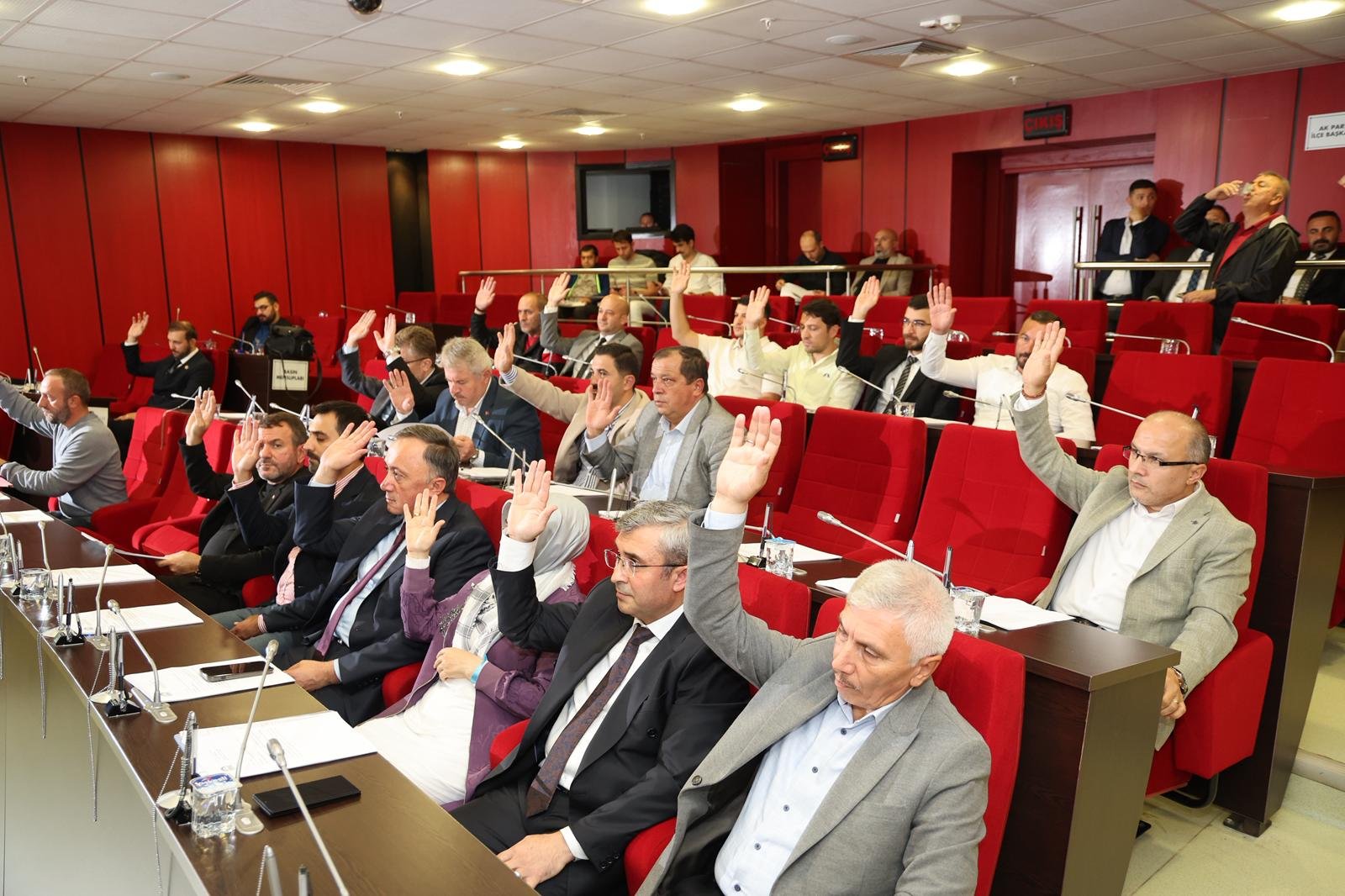 GEBZE BELEDİYESİ’NİN  “İÇECEK GİDERİ” 246 MİLYON TL’DEN  379 MİLYON TL’YE YÜKSELTİLDİ!