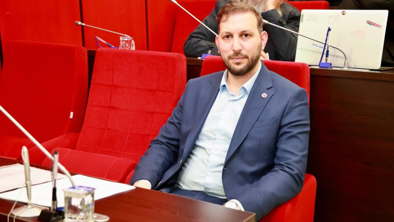 YRP'Lİ KAHRAMAN: "İL STATÜSÜNDEKİ GEBZE’DE ÇÖP AYRIŞTIRMA TESİSİNİN NE İŞİ VAR?”